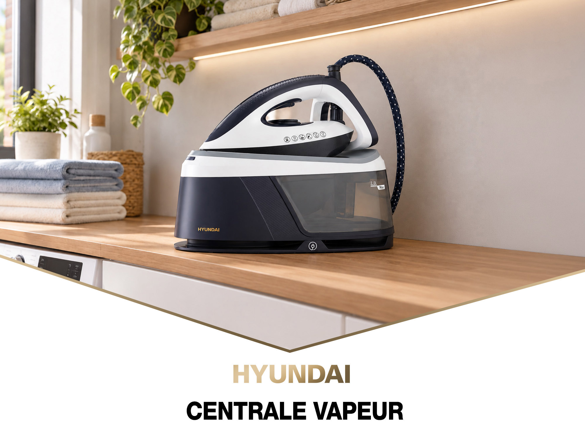 Centrale vapeur Hyundai SteamFlex posée sur un plan de travail en bois dans une buanderie